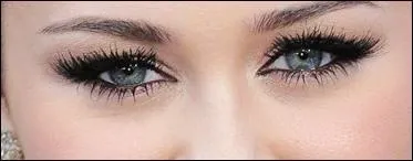 À qui sont ces yeux de biche ?