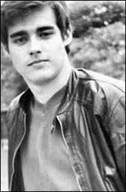 Qui est cet acteur et dans quelle série de Disney Channel a-t-il joué ?