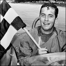 Et on finit avec un américain né en 1937 qui a participé à 2 courses.