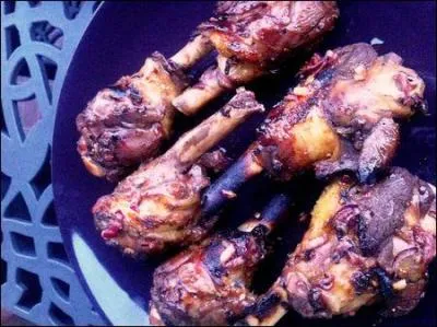 Gérardo ! Nous n'avons plus faim, il était inutile de faire griller encore ces...