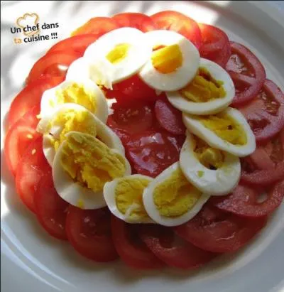Cathval nous annonce qu'elle a préparé une superbe salade niçoise, mais Zio qui est un cuisinier de métier lui demande si elle n'aurait pas oublié quelques ingrédients ?