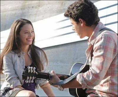 Cette chanson est interprétée par Nate. De quel clip provient cette image ?