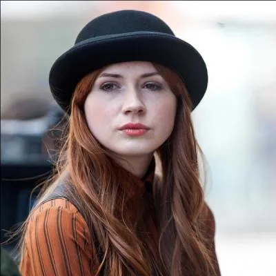 A-t-elle un petit ami ?