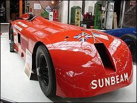 Lequel de ces noms désigne cette voiture ?