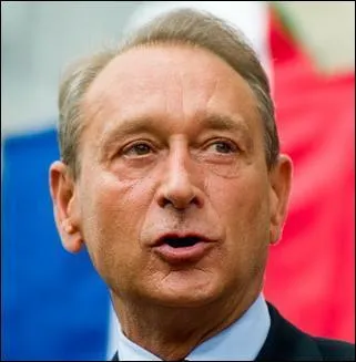 Où est né Bertrand Delanoë ?