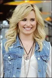 Avec quel Jonas Brothers Demi est-elle sortie pendant un moment ?