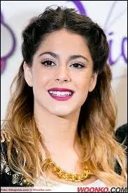 Que fait Tini de son argent ?