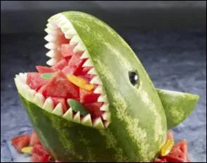 Quels sont cet animal et ce fruit ?