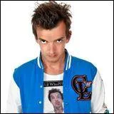 Quel est le jeu préféré du co-animateur de Cauet, Piètre ?