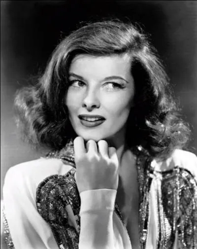 Avec qui la grande Katharine Hepburn a-t-elle le plus collaboré (7 films + 2 téléfilms) ?