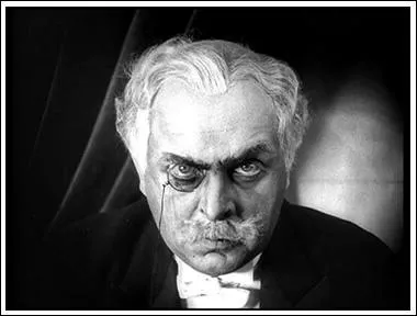 Le même Fritz Lang, durant sa première période allemande, offre ses plus beaux rôles à...