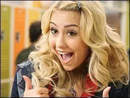 Qui est amoureuse de Joe Jonas dans la série "Jonas" ?