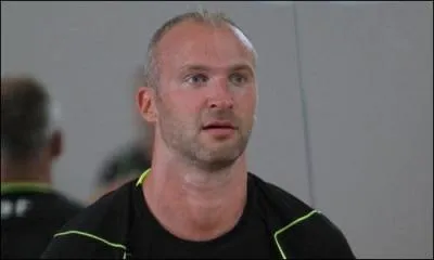 Dans quel sport s'est illustr Thierry Omeyer?