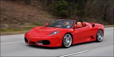 C'est une voiture italienne, rouge, dcapotable, chre et belle. Quelle est sa marque ?