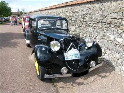 Nous voil face  une mystrieuse...