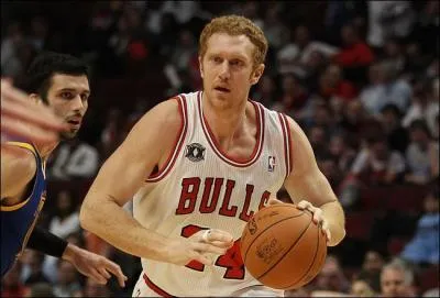 Qui est ce joueur possdant le surnom de  White Mamba  ?