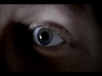 A qui appartiennent ces yeux?