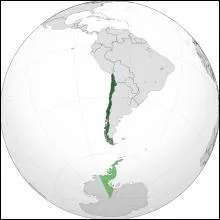La capitale de ce pays est Santiago et la superficie totale est de 757 000 km2 pour une population trs faible de 16, 6 millions d'habitants. La prsidente actuelle est Michelle Bachelet. C'est..