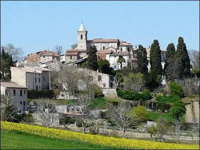 Quel est le nom de la ville o joue le  P.A.C.  (l'quipe de rugby) ?