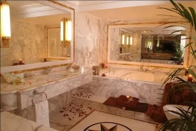 A quelle poque fut invente la salle de bain, la photo ne vous donnera pas la rponse ?