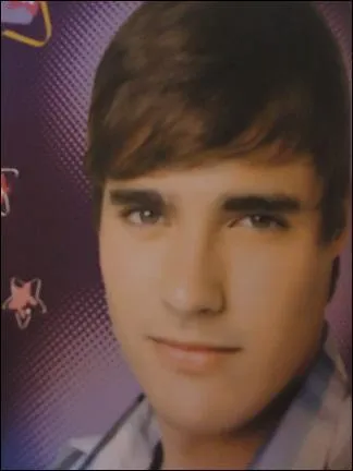 De qui Leon tombe-t-il amoureux dans la saison 2 ?