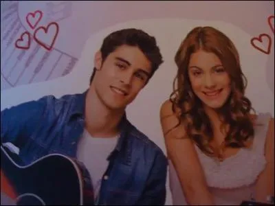 Qui est ce beau garon  ct de Violetta ?