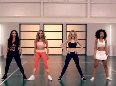 Dans leur album   Salut  , quel est le nom de la chanson dont le clip se passe dans une salle de sport ?