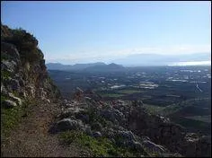 Par quel(s) peuple(s) Argos fut-elle conquise ?