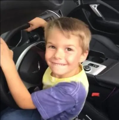 Combien de frres a Taylor ?