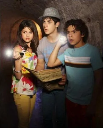 Qui incarne Justin Russo ?