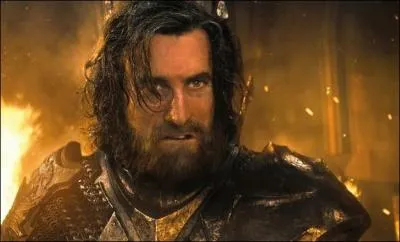 Dans "Disney", quel est le nom de ce méchant roi qui était un gentil dans la première version d'un long-métrage animé Disney racontant l'histoire de "La Belle au bois dormant" ? Dans quel film portant le nom de la méchante d'origine, devenue l'héroïne dans ce remake de l'histoire, est-il ?