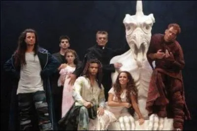 La plupart des chanteurs de cette comdie musicale sont des Canadiens.