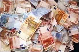 Une maison a t construite avec des billets de banque !