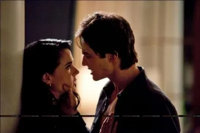 Est-ce que ce couple a exist ? ( Isobel et Damon )