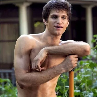 Ceux qui ont dj t les patrons de Toby Cavanaugh se nomment...