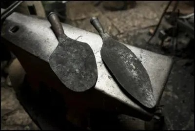 On les appelle aussi pelles, mais  qui peuvent-elles bien servir ?