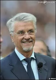 Longtemps contest, j'ai nanmoins permis  l'quipe de France de football de devenir championne du monde, je suis...