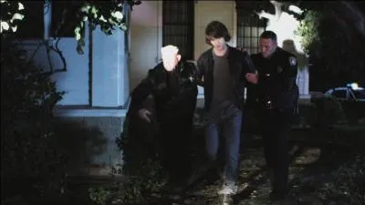 pisode 12 : Toby apprend vritablement qui l'a dnonc  la police. Qui tait-ce?