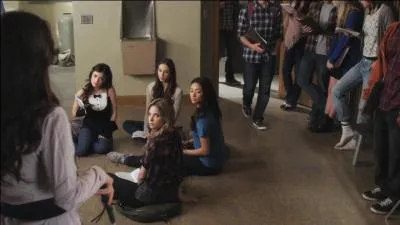 pisode 18 : Entre les 4 filles, qui auditionne pour la pice de thtre que M. Fitz va mettre en scne?