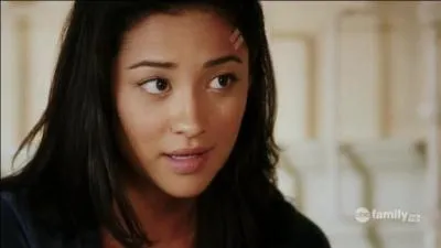 pisode 7 : Aprs son accident, dans l'pisode prcdent, Emily va devoir rester au lit. Qui va aller la visiter?