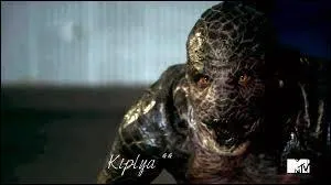 **TW** Qui se transforme en Kanima ?