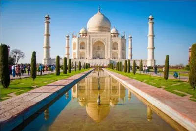 Dans quelle ville pourrez-vous contempler le Taj-Mahal ?
