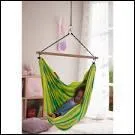 Dans quoi ce bébé dort-il ?