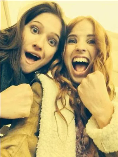 Lodovica et Candelaria Molfese sont très proches. Candelaria considère Lodovica comme..