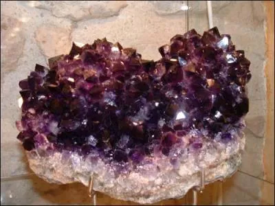 Quelle est cette pierre prcieuse ?