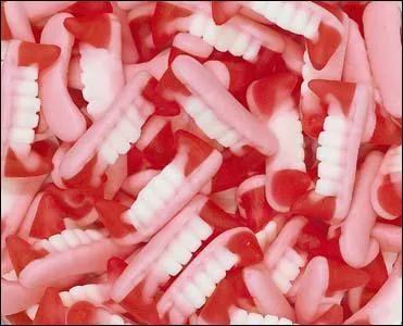 Bonbons préférés du compte Dracula, ce sont ... ?