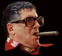 Pour monter une telle arnaque, qui consiste à vider le coffre commun à trois des plus grands casinos de Vegas, il faut une mise de fonds conséquente. Qui va consentir à avancer la montagne de dollars ?