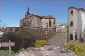 Pont-Saint-Vincent est une ville lorraine de l'arrondissement de Nancy. Elle se trouve donc dans le département ...