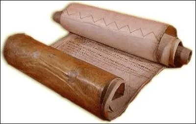 Les feuilles de parchemin étaient assemblées sous quelle forme ?