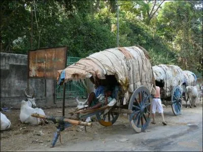 De qui est cet extrait : "Lorsqu'avec ses enfants vêtus de peux de bêtes, échevelé, livide, au milieu des tempêtes."?